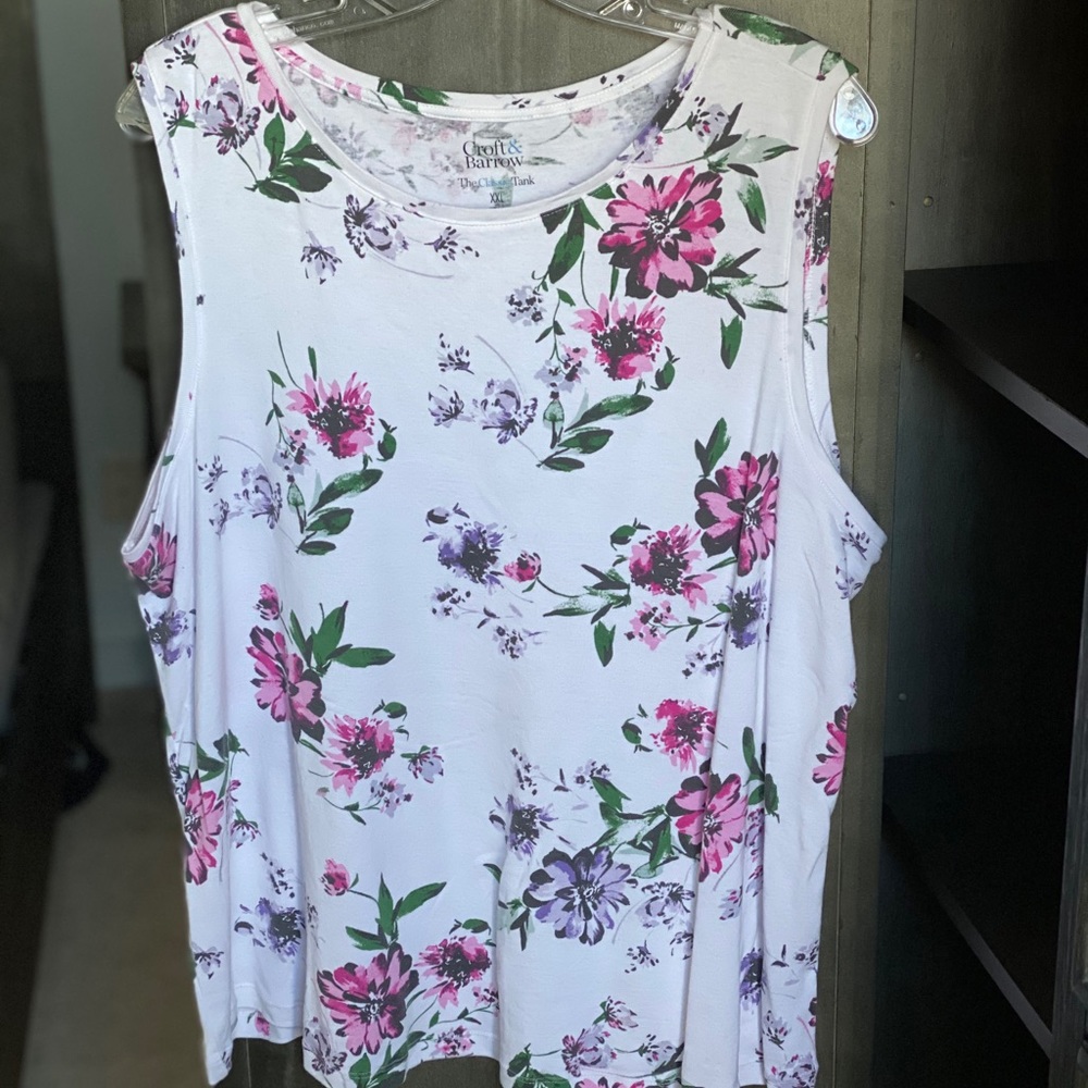 Croft and Barrow Comfortable Dress Shirt/Tank